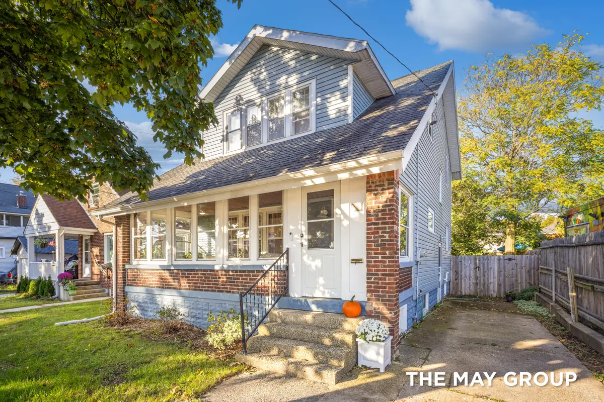 11 Garfield Avenue Sw, Grand Rapids, MI 49504 - #1