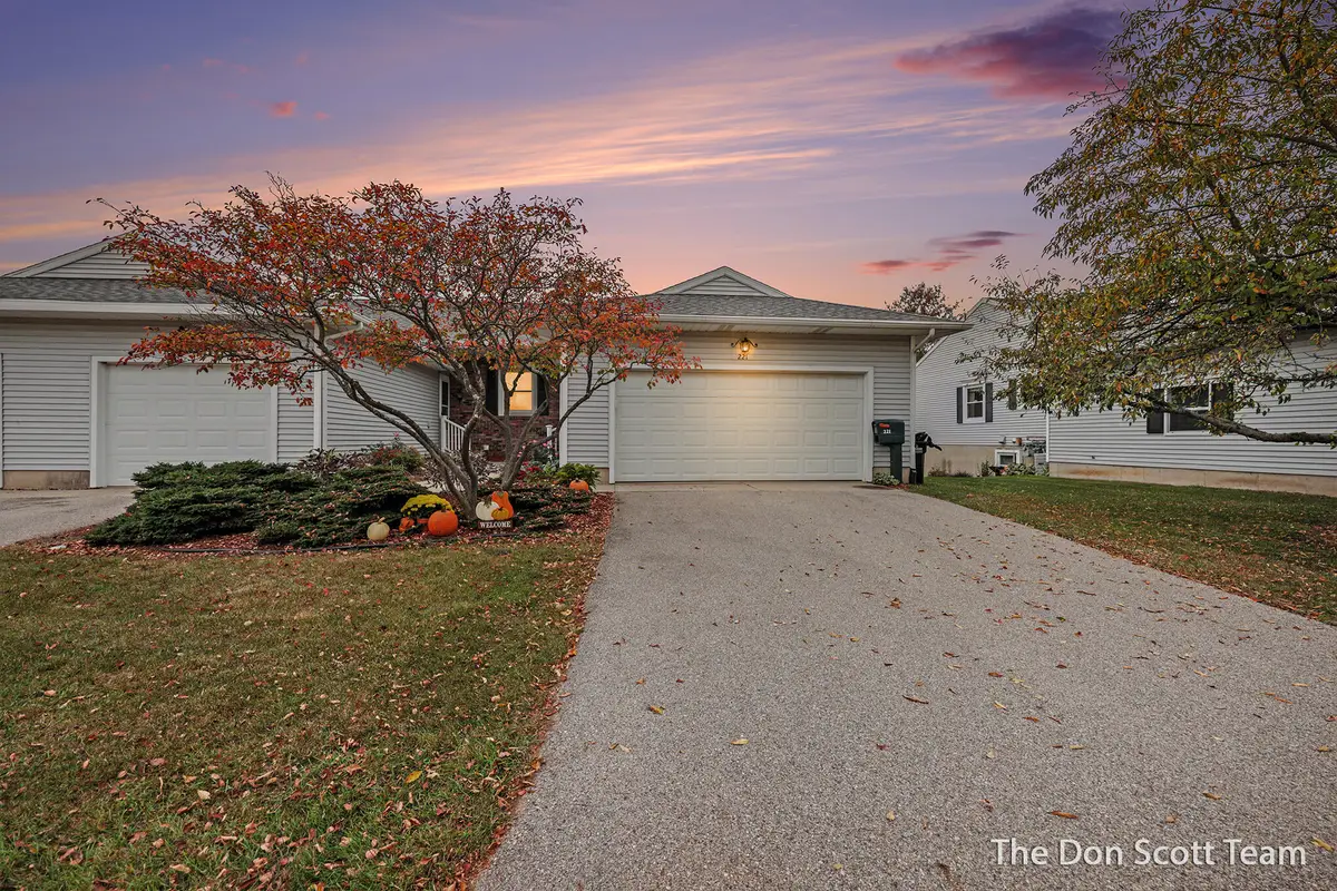 221 Pippin Drive Nw, Sparta, MI 49345 - #1