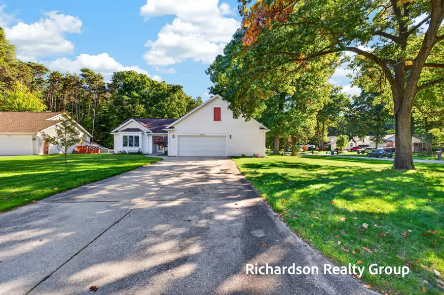 13496 Oakfield Lane, Grand Haven, MI 49417 - #3