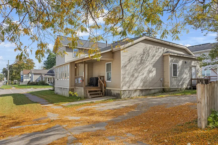 404 S Jefferson Street, Hastings, MI 49058 - #2