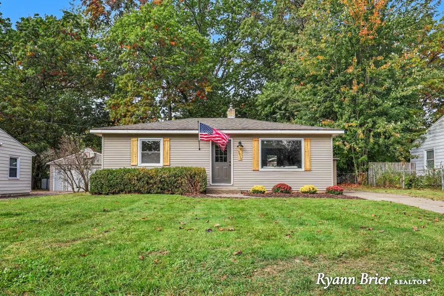 3913 Boone Avenue Sw, Wyoming, MI 49519 - #2
