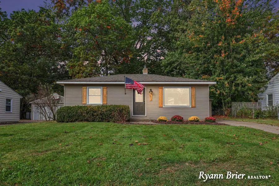 3913 Boone Avenue Sw, Wyoming, MI 49519 - #3
