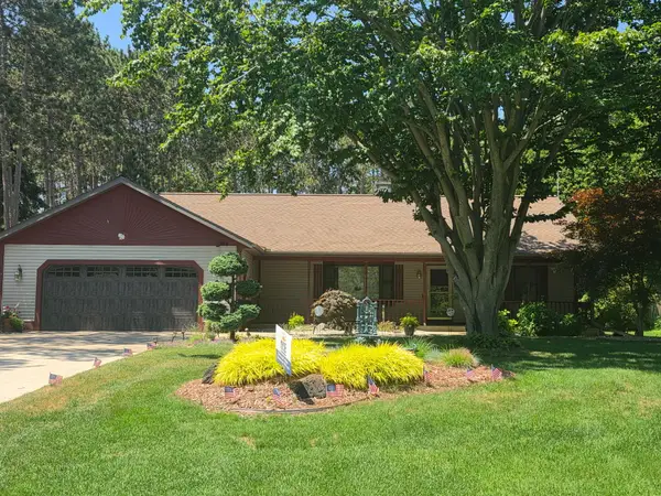 12087 Sandy Woods Drive, Grand Haven, MI 49417