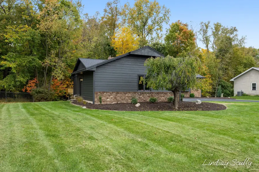2085 Jamestown Drive Se, Kentwood, MI 49508 - #3
