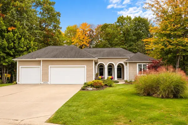 18008 Woodland Trail, Spring Lake, MI 49456
