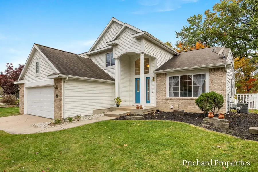 5715 W Grove Drive Se, Kentwood, MI 49512 - #3