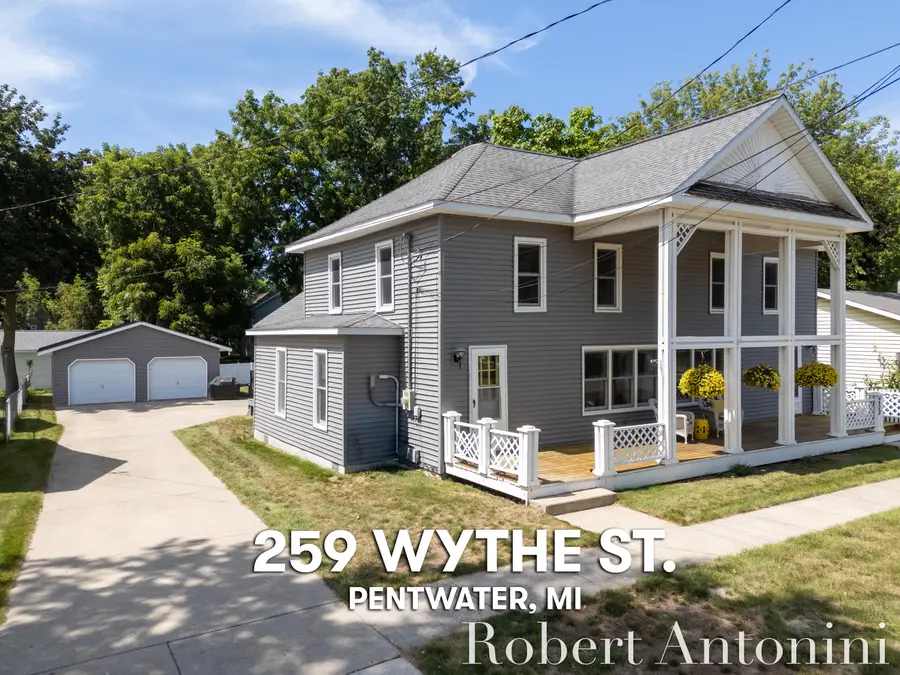 259 S Wythe Street, Pentwater, MI 49449 - #2