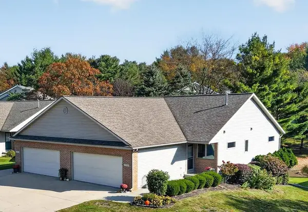 17570 Park Pl Circle, Spring Lake, MI 49456