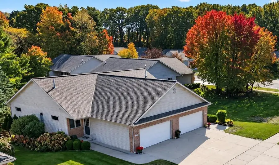 17570 Park Pl Circle, Spring Lake, MI 49456 - #2