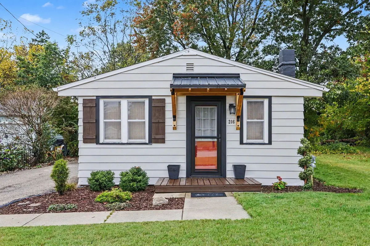 206 Ward Avenue, Saint Joseph, MI 49085 - #1