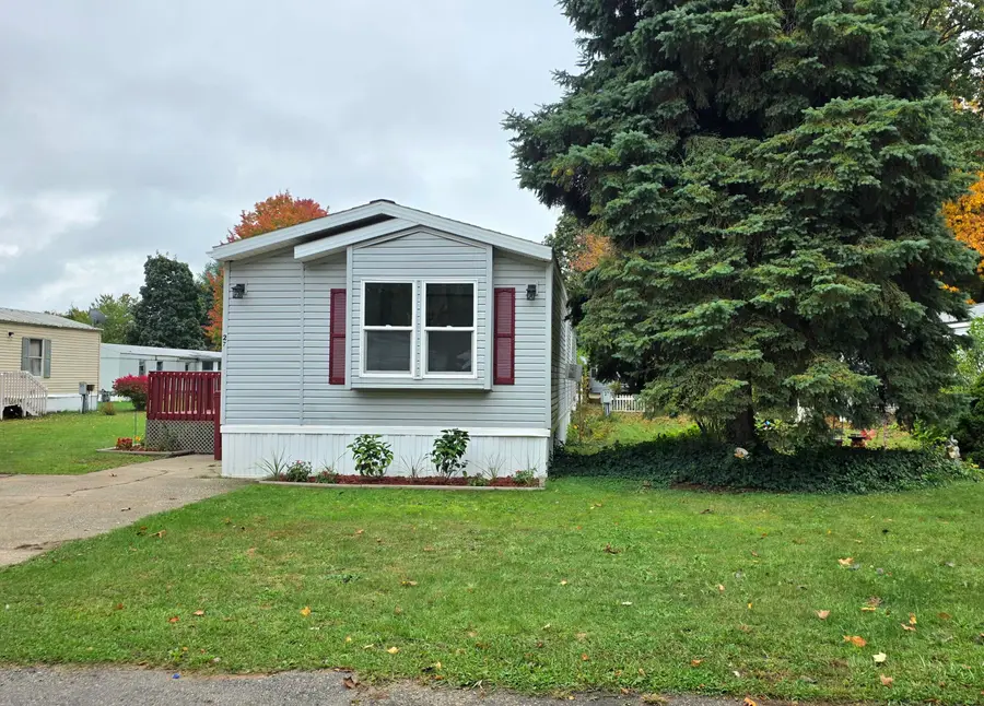 27 Locust Court, Muskegon, MI 49445 - #3
