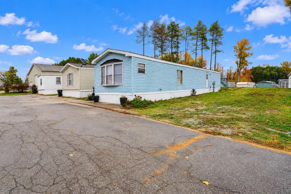 5489 Alpine Avenue Nw, Comstock Park, MI 49321