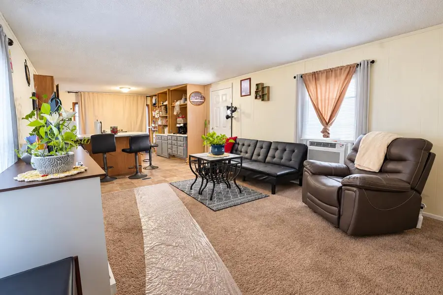 5489 Alpine Avenue Nw, Comstock Park, MI 49321 - #2