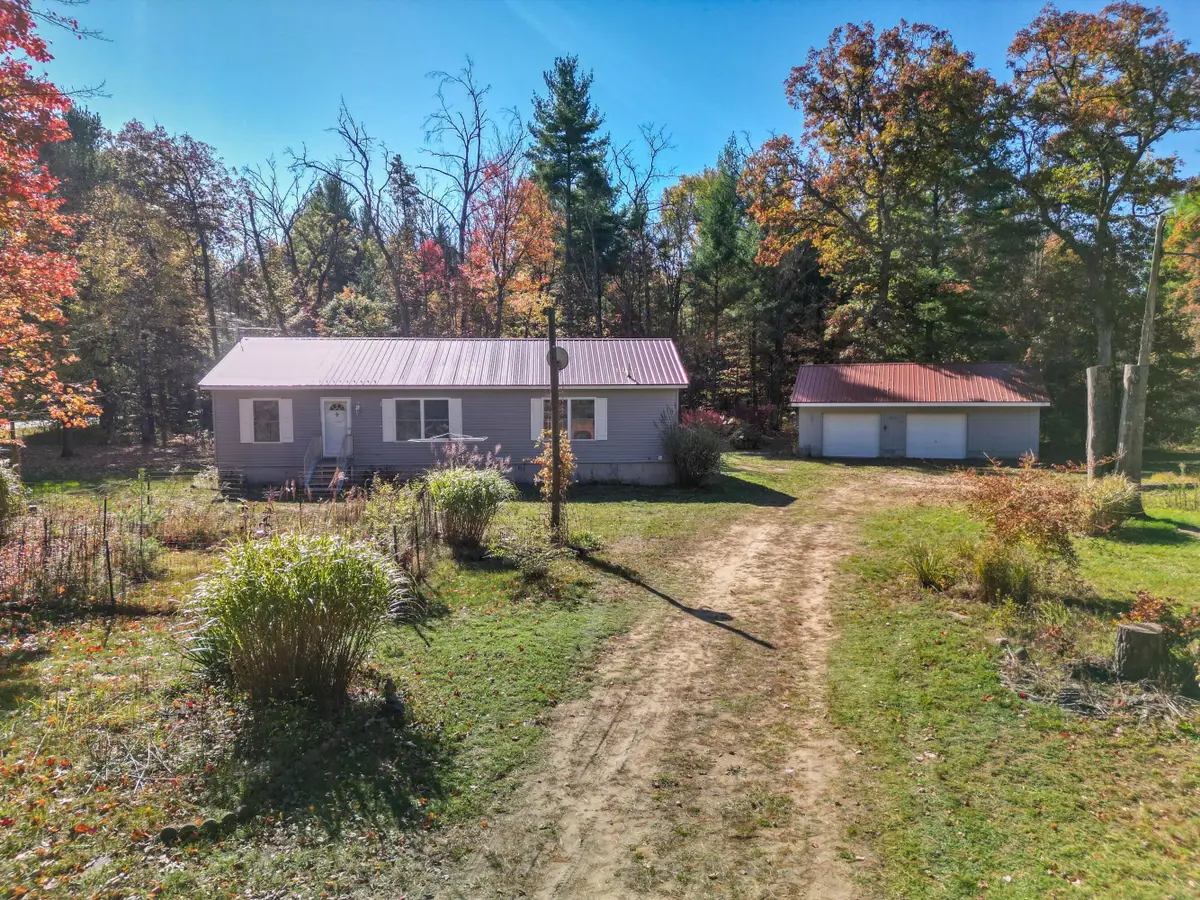 2171 S Walnut Avenue, White Cloud, MI 49349 - #1