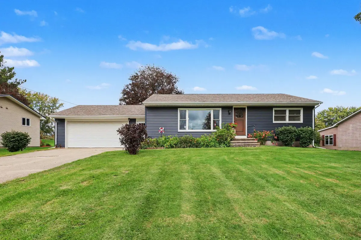56690 Orchard Lane, Bangor, MI 49013 - #1