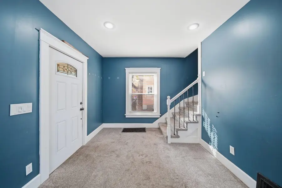 136 W High Street, Jackson, MI 49203 - #3
