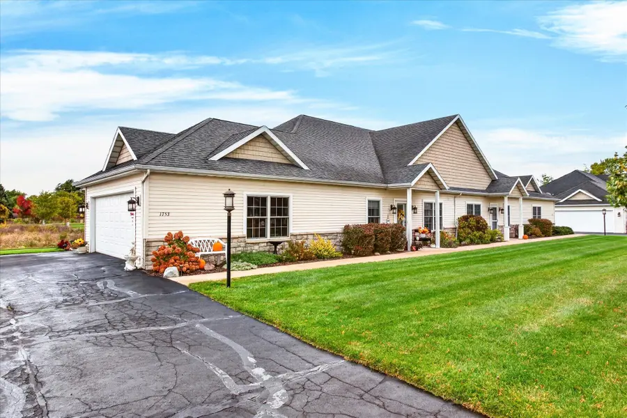 1753 Peachtree Path, Stevensville, MI 49127 - #2