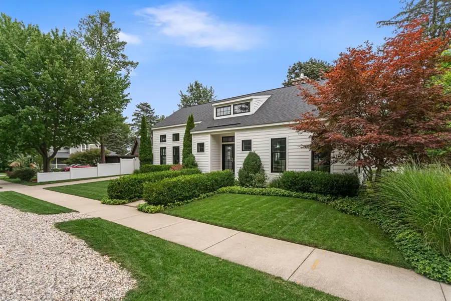 135 Main Street, Douglas, MI 49406 - #2