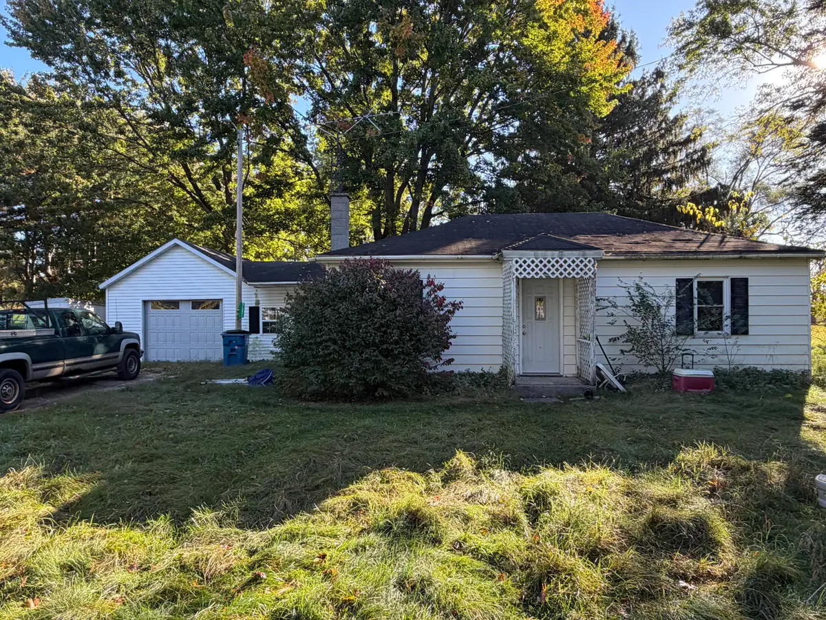51231 Townhall Road, Dowagiac, MI 49047 - #1