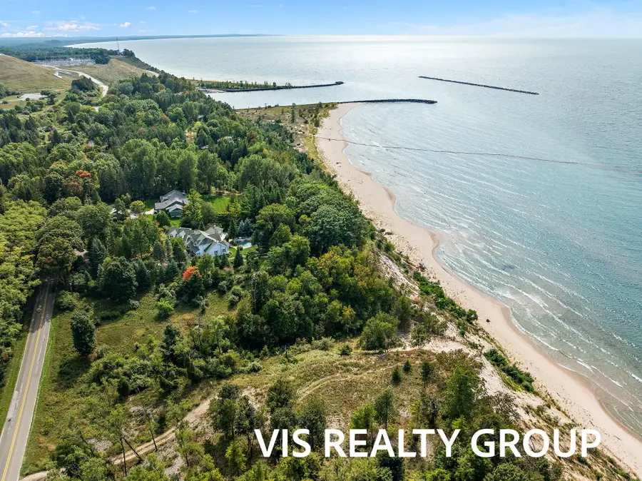 2989 S Lakeshore Drive, Ludington, MI 49431 - #2