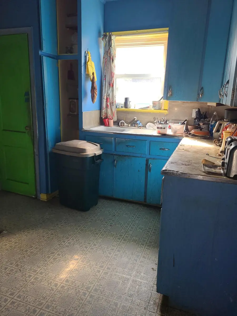 1208 S Jackson Street, Jackson, MI 49203 - #3
