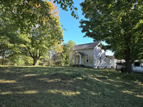 6363 E Bacon Road, Hillsdale, MI 49242