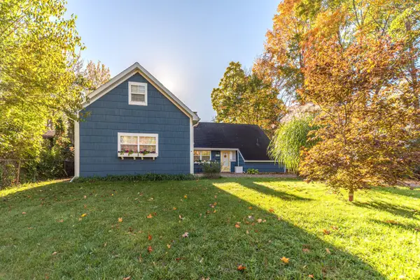 1490 Pear Street, Ann Arbor, MI 48105