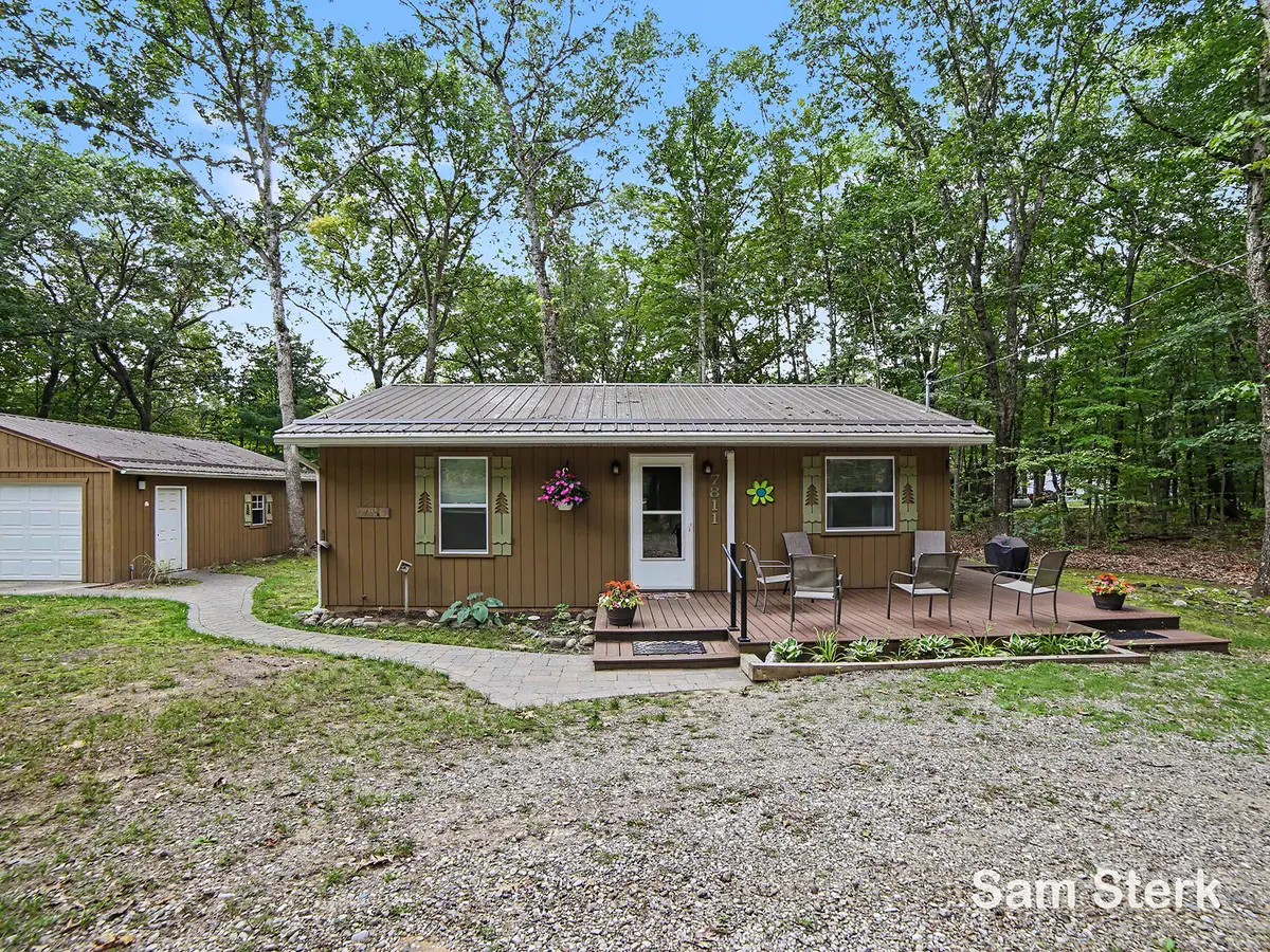 7811 E Chickasaw Trail, Branch, MI 49402 - #1