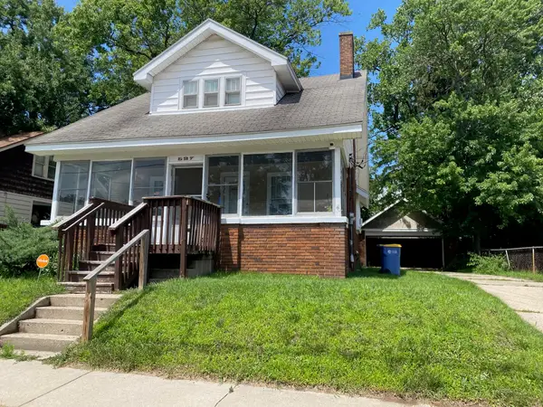 527 Kenwood Street Ne, Grand Rapids, MI 49505