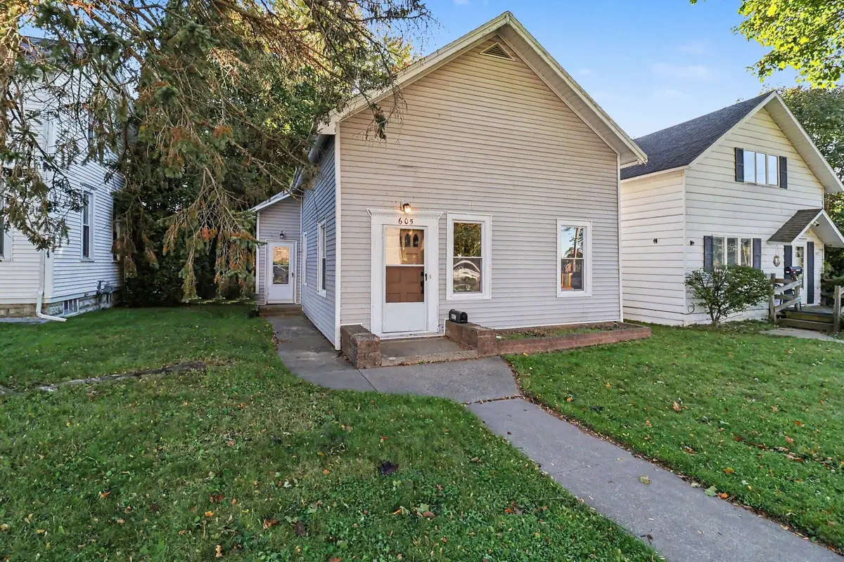 605 Maple Street, Manistee, MI 49660 - #1