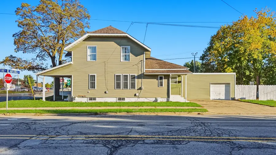 709 S Mitchell Street, Cadillac, MI 49601 - #3