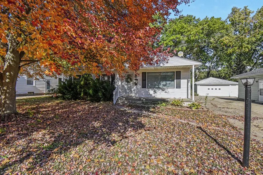 1729 Kentfield Street Sw, Wyoming, MI 49519 - #2