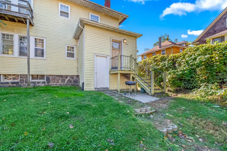 408 Van Buren Street, Jackson, MI 49201 - #2