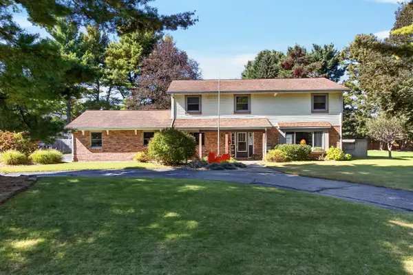 4234 Landings Lane, St. Joseph, MI 49085