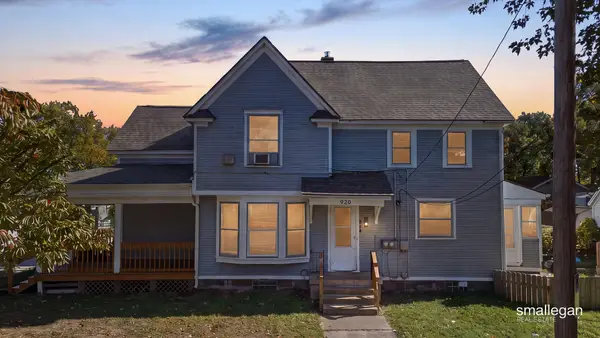 934 10th Street Nw, Grand Rapids, MI 49504