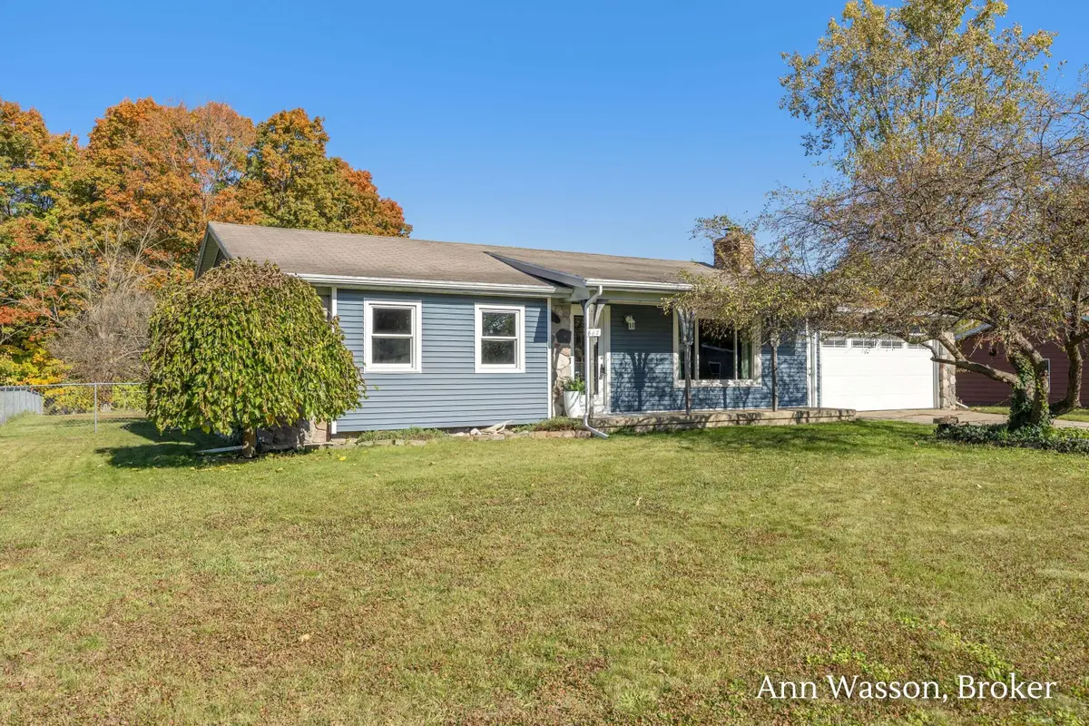 667 Marway Street Nw, Comstock Park, MI 49321 - #1
