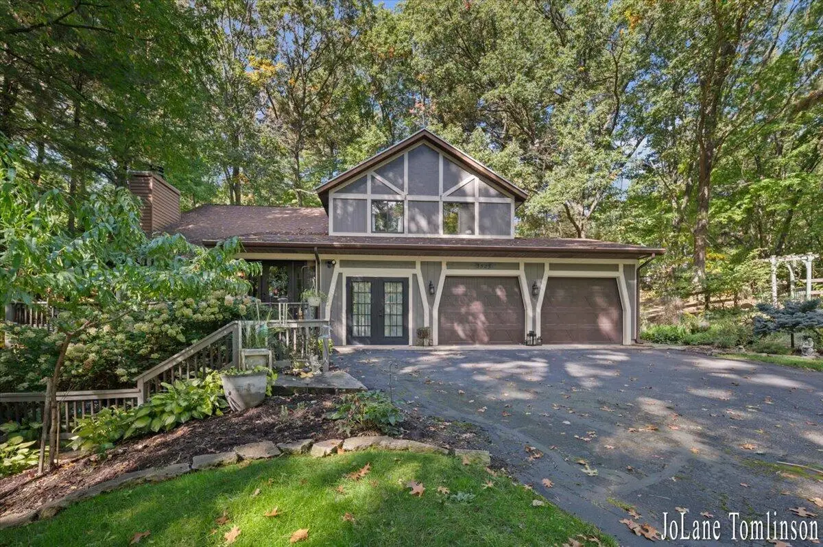 3525 Wild Rose Lane Ne, Grand Rapids, MI 49525 - #1