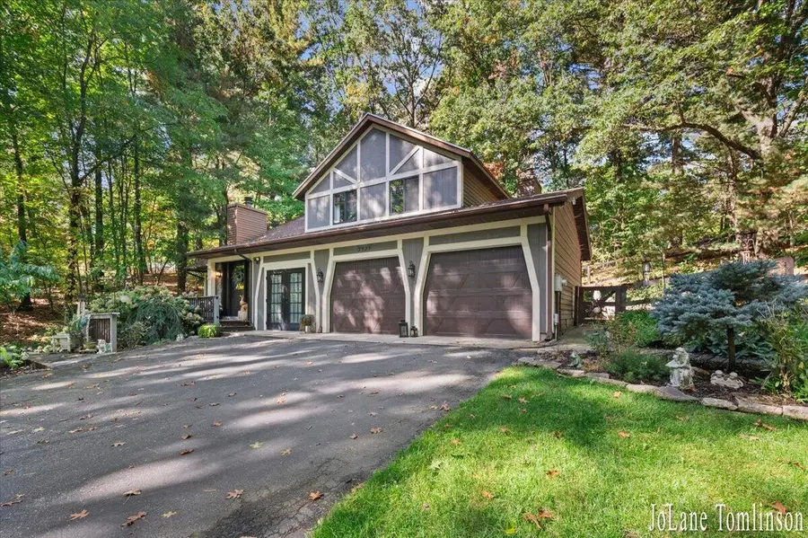 3525 Wild Rose Lane Ne, Grand Rapids, MI 49525 - #3