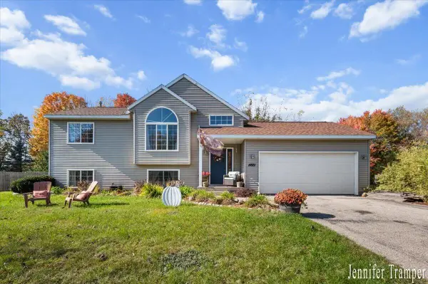 14881 Treevalley Drive, Cedar Springs, MI 49319