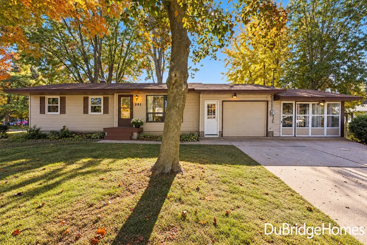 591 Fairway Drive Nw, Grand Rapids, MI 49534 - #1