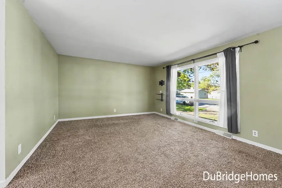 591 Fairway Drive Nw, Grand Rapids, MI 49534 - #3