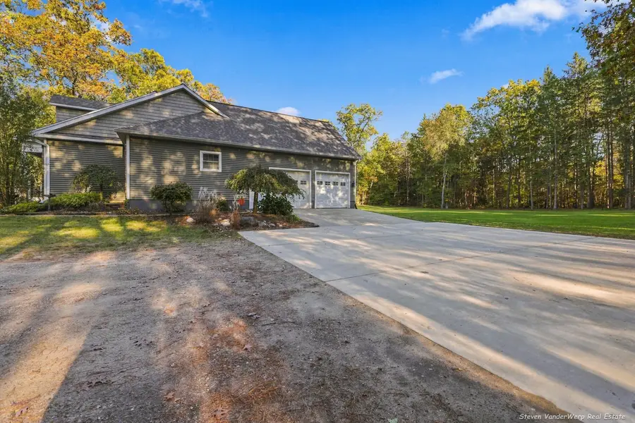 3164 Jamestown Lane, Fruitport, MI 49415 - #3