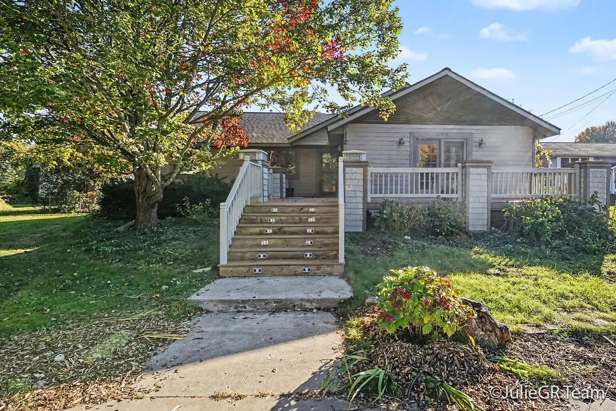16248 Taft Road, Spring Lake, MI 49456 - #1