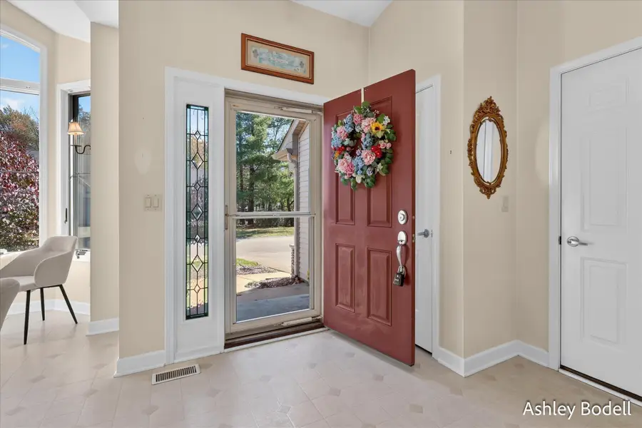 4349 Willow Lane Drive Ne, Grand Rapids, MI 49525 - #3