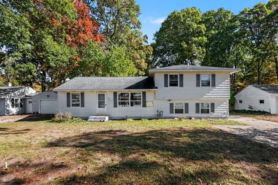 374 N 6th Avenue, Fruitport, MI 49415 - #2