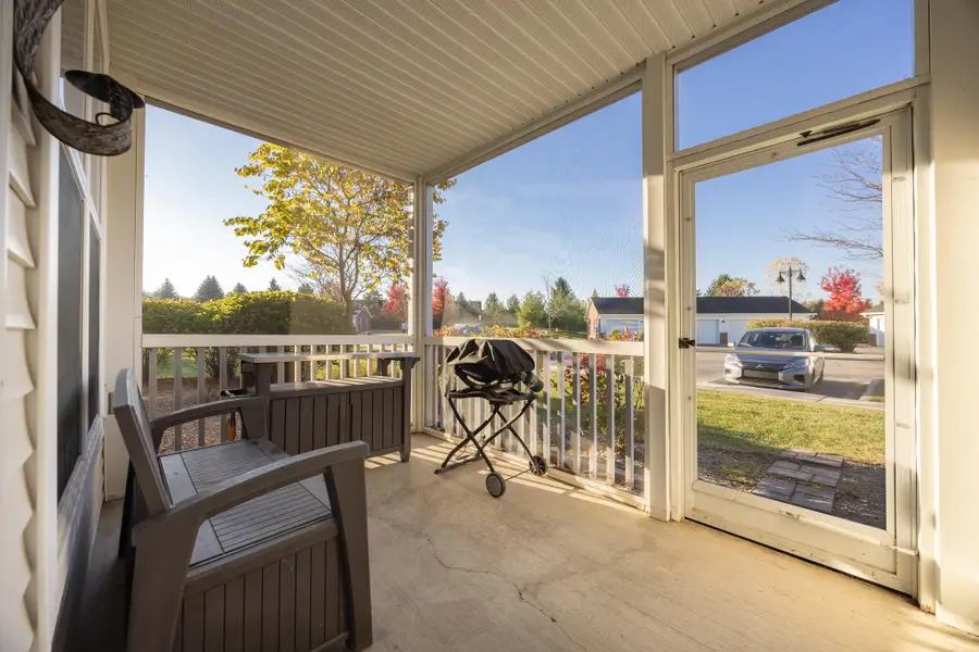 1036 W Summerfield Gln Circle, Ann Arbor, MI 48103 - #3