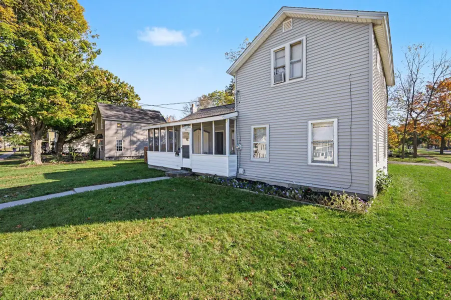 423 S Farmer Street, Otsego, MI 49078 - #2