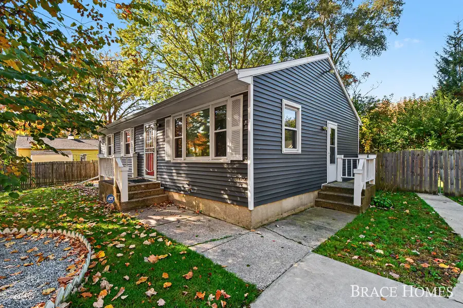 7575 Regal Avenue Se, Grand Rapids, MI 49548 - #2