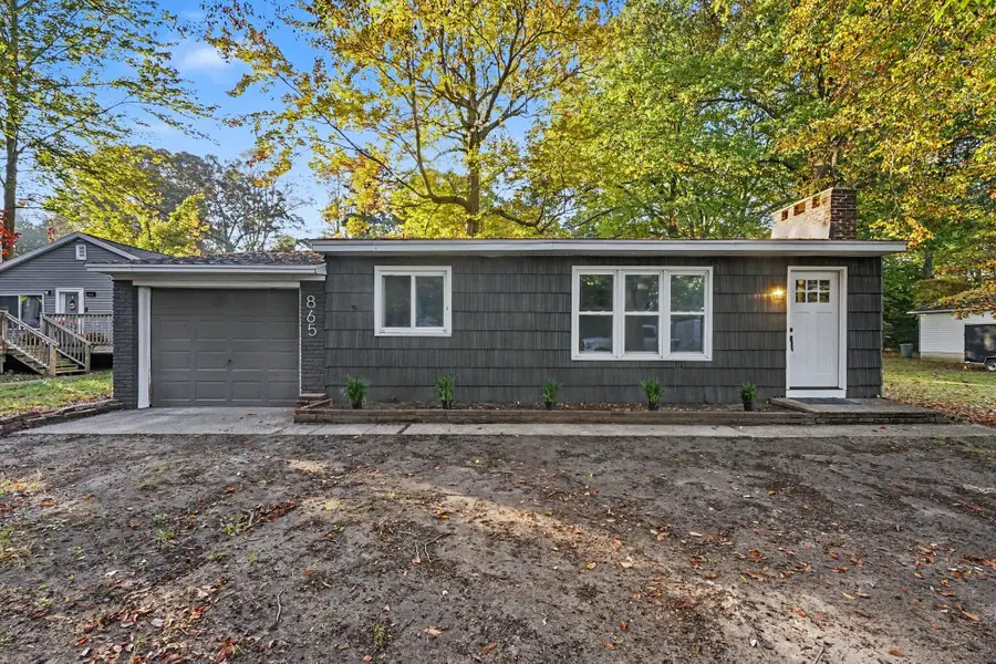 865 Petrie Avenue, Muskegon, MI 49441 - #2