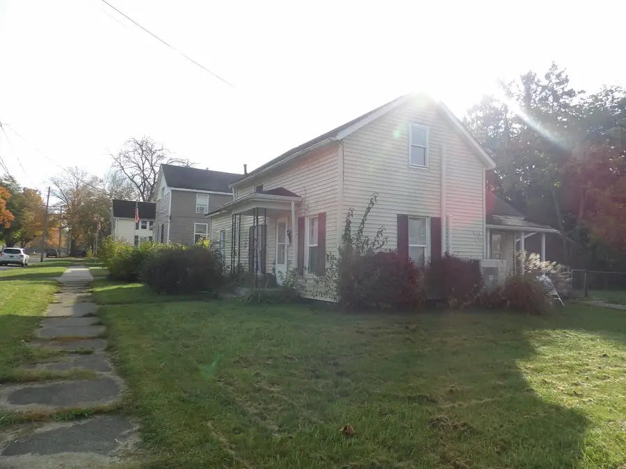 904 Regent Street, Niles, MI 49120 - #2